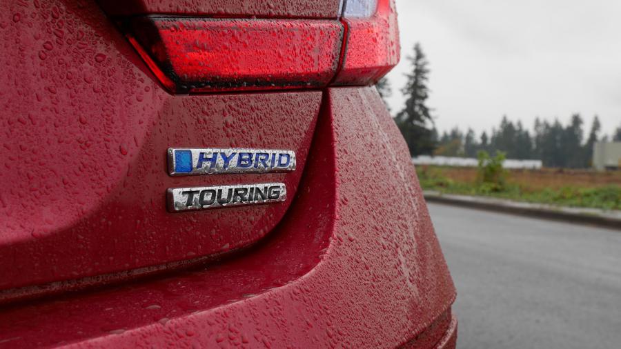 Логотип Honda Accord Touring Hybrid 2017 года  (NA) (фото 34 из 170)